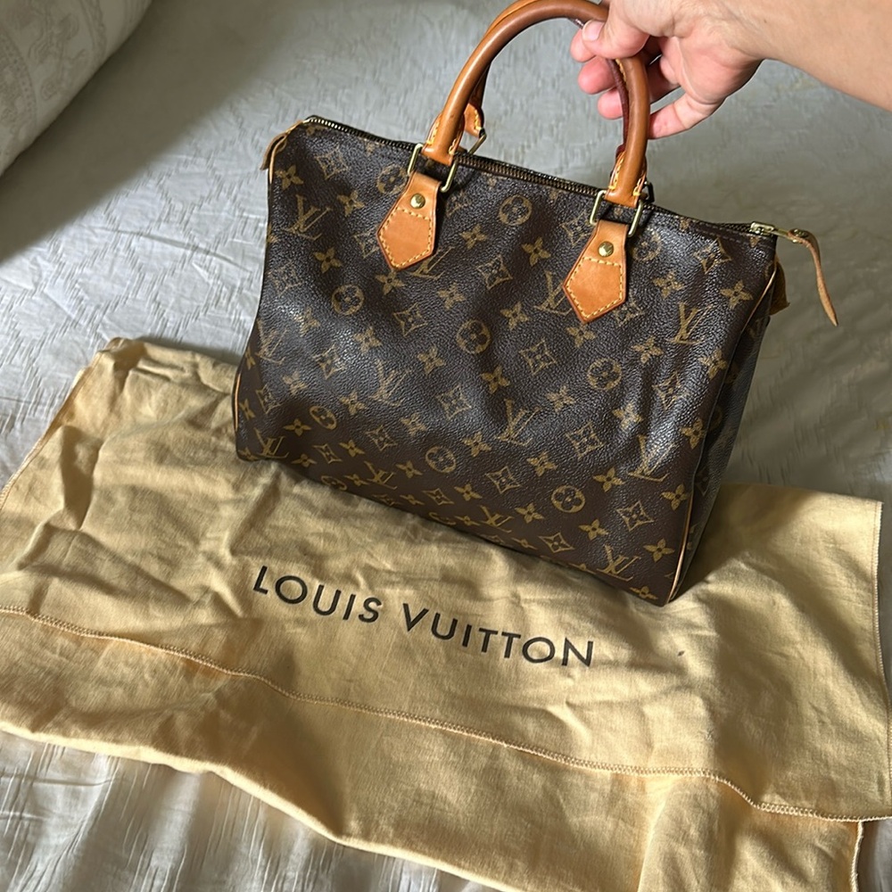 Authentic Louis Vuitton Monogram Speedy 30